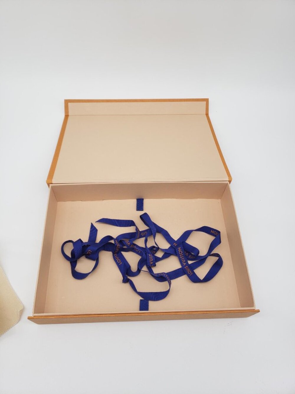 Authentic Louis Vuitton Orange Gift Box with Dust Bag & Blue Ribbon - Picture 15 of 16